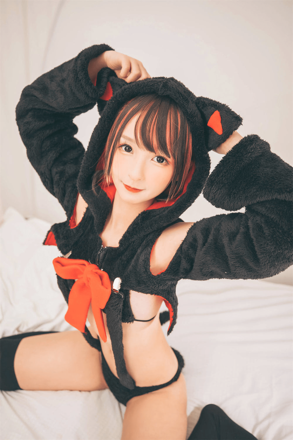 Đọc truyện hentai Tuyển tập Albums siêu phẩm Cosplay - Chap 854 - Kagura board Midwinter NO.072 Black and white cat (Absolute project) + 2V