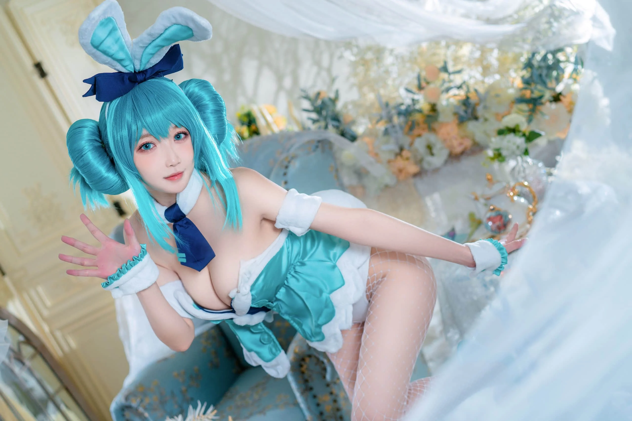 Đọc truyện hentai Tuyển tập Albums siêu phẩm Cosplay - Chap 842 - A Bao is also a bunny girl - NO.30 White Rabbit Miku