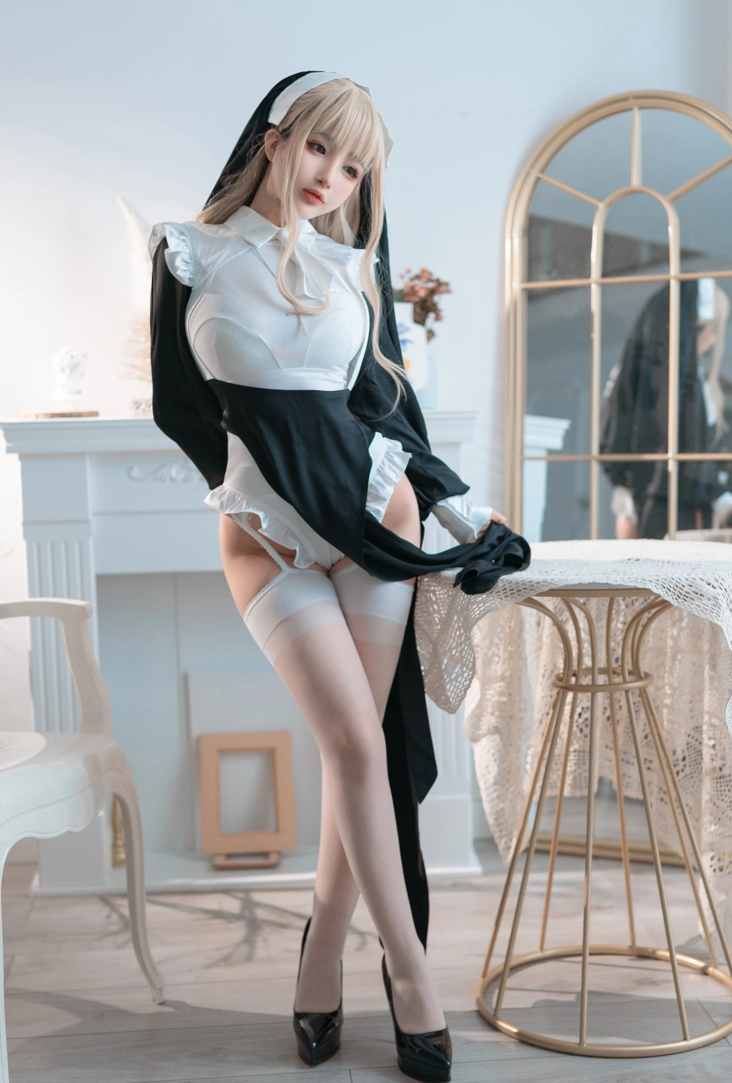 Đọc truyện hentai Tuyển tập Albums siêu phẩm Cosplay - Chap 771 - Sakurai Nene - Nun