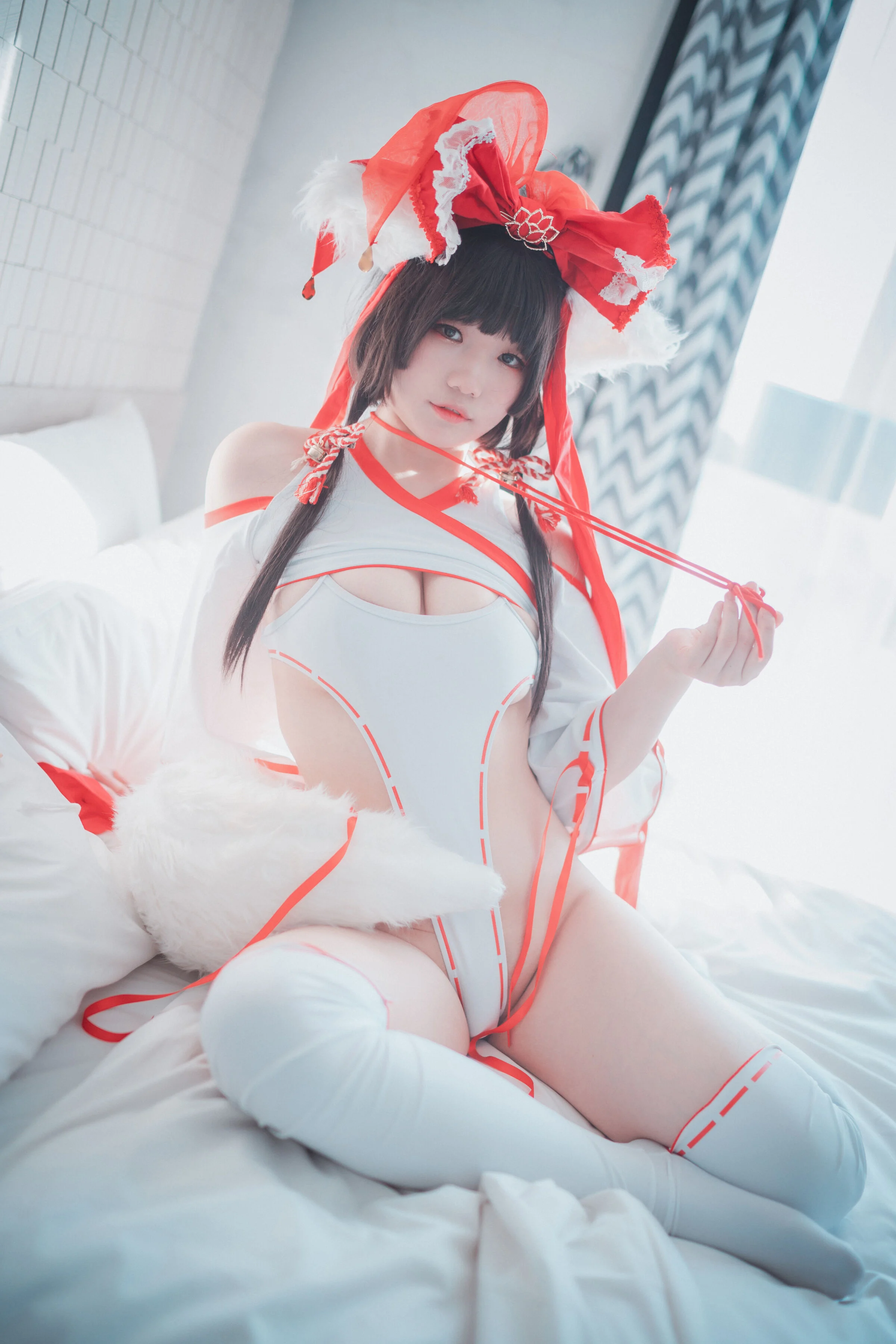Đọc truyện hentai Tuyển tập Albums siêu phẩm Cosplay - Chap 612 - Mimmi - Reimu Hakurei