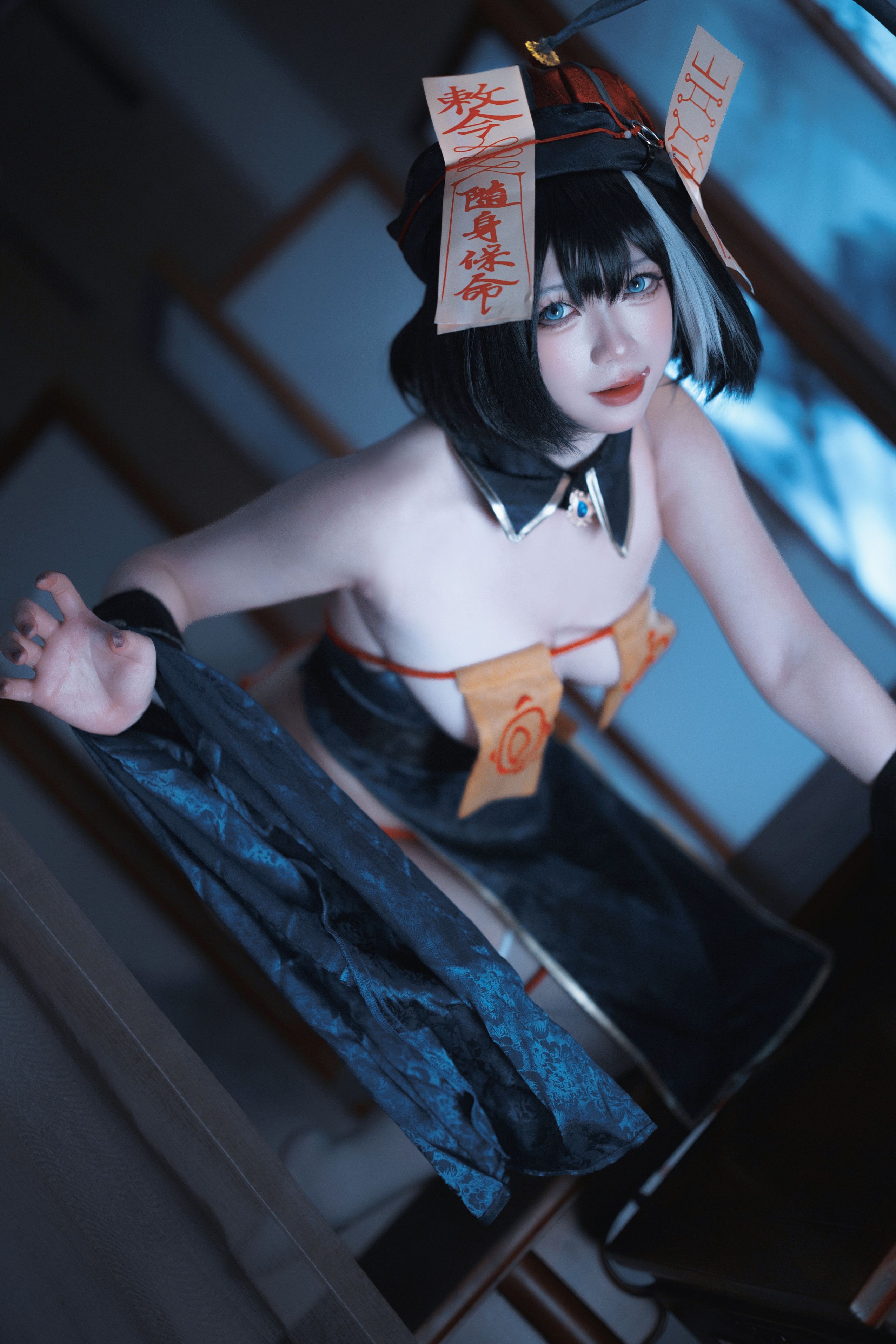 Đọc truyện hentai Tuyển tập Albums siêu phẩm Cosplay - Chap 560 - Yingluojiang w Azur Lane Huajia Zombie