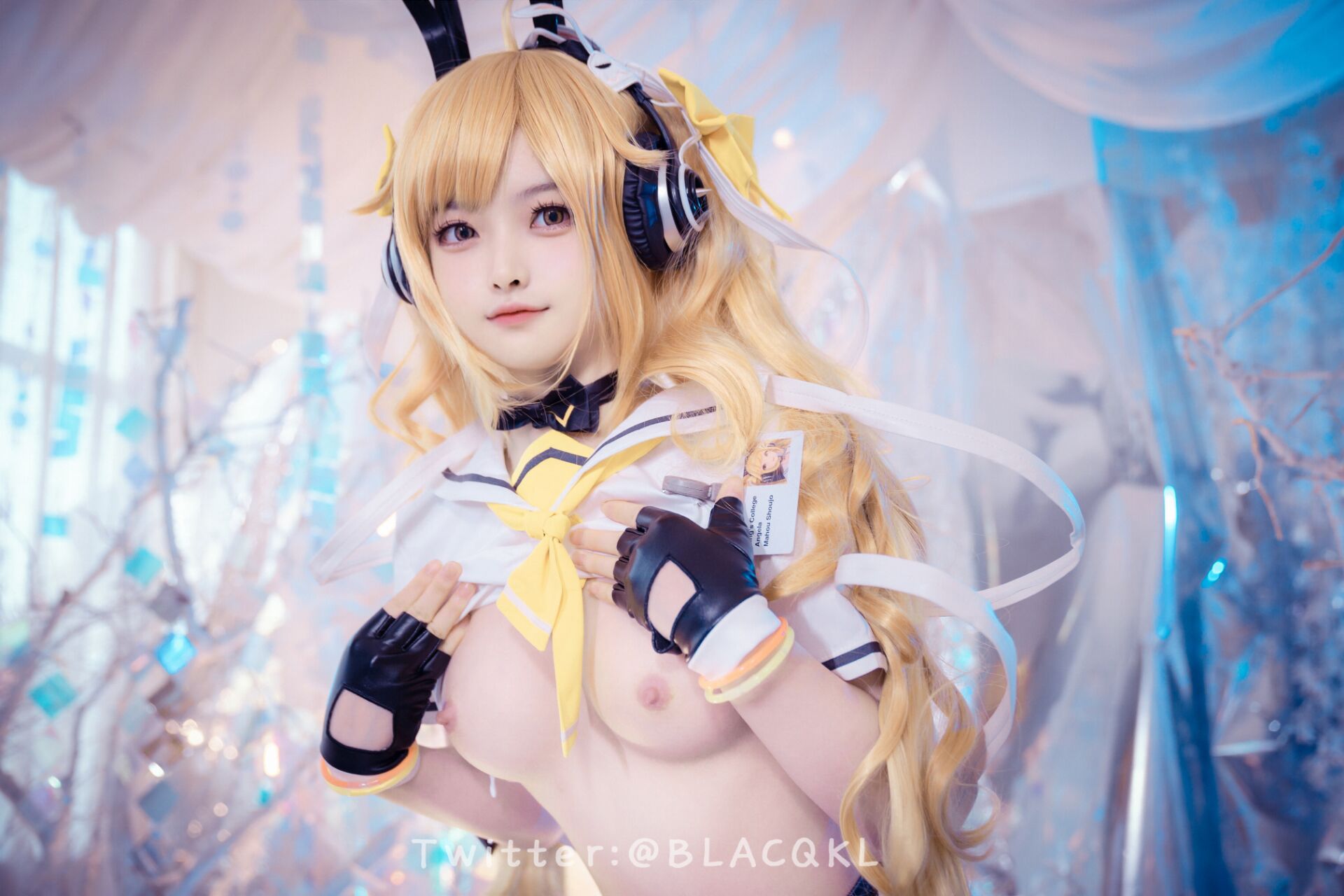 Đọc truyện hentai Tuyển tập Albums siêu phẩm Cosplay - Chap 600 - Bai Li loves chocolate - Angela