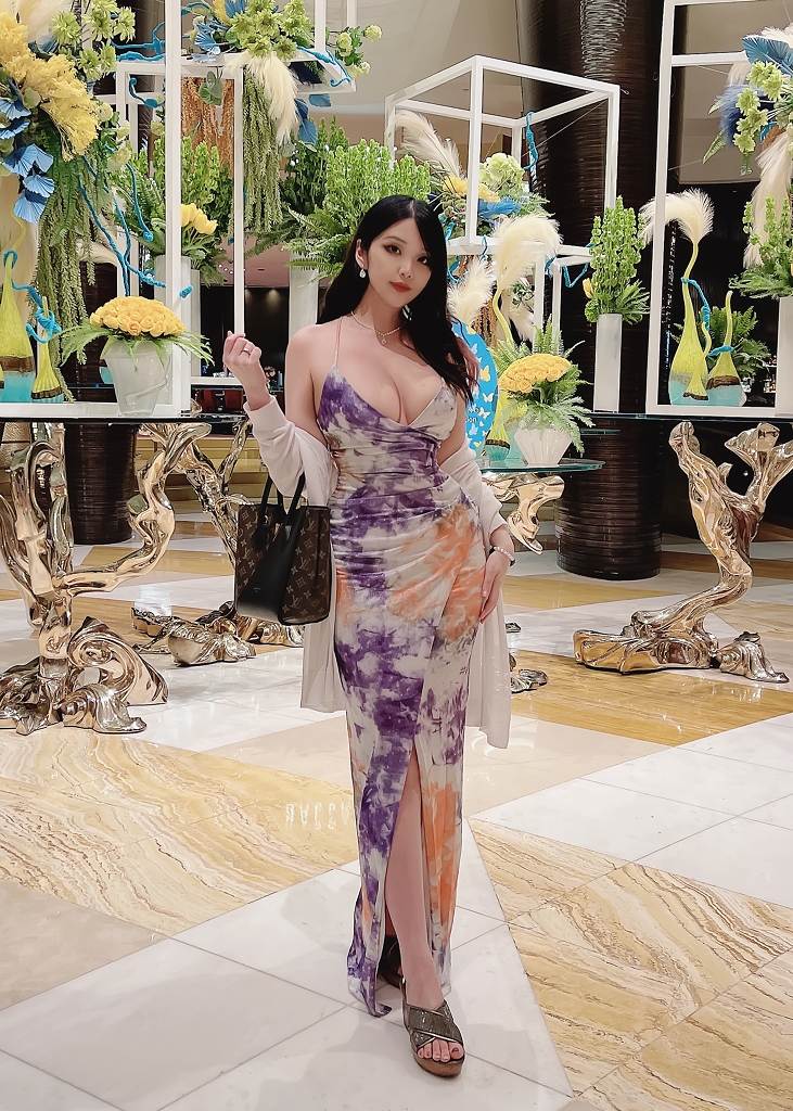 Đọc truyện hentai Tuyển tập Albums siêu phẩm Cosplay - Chap 179 - Hana Bunny – Dinner Date