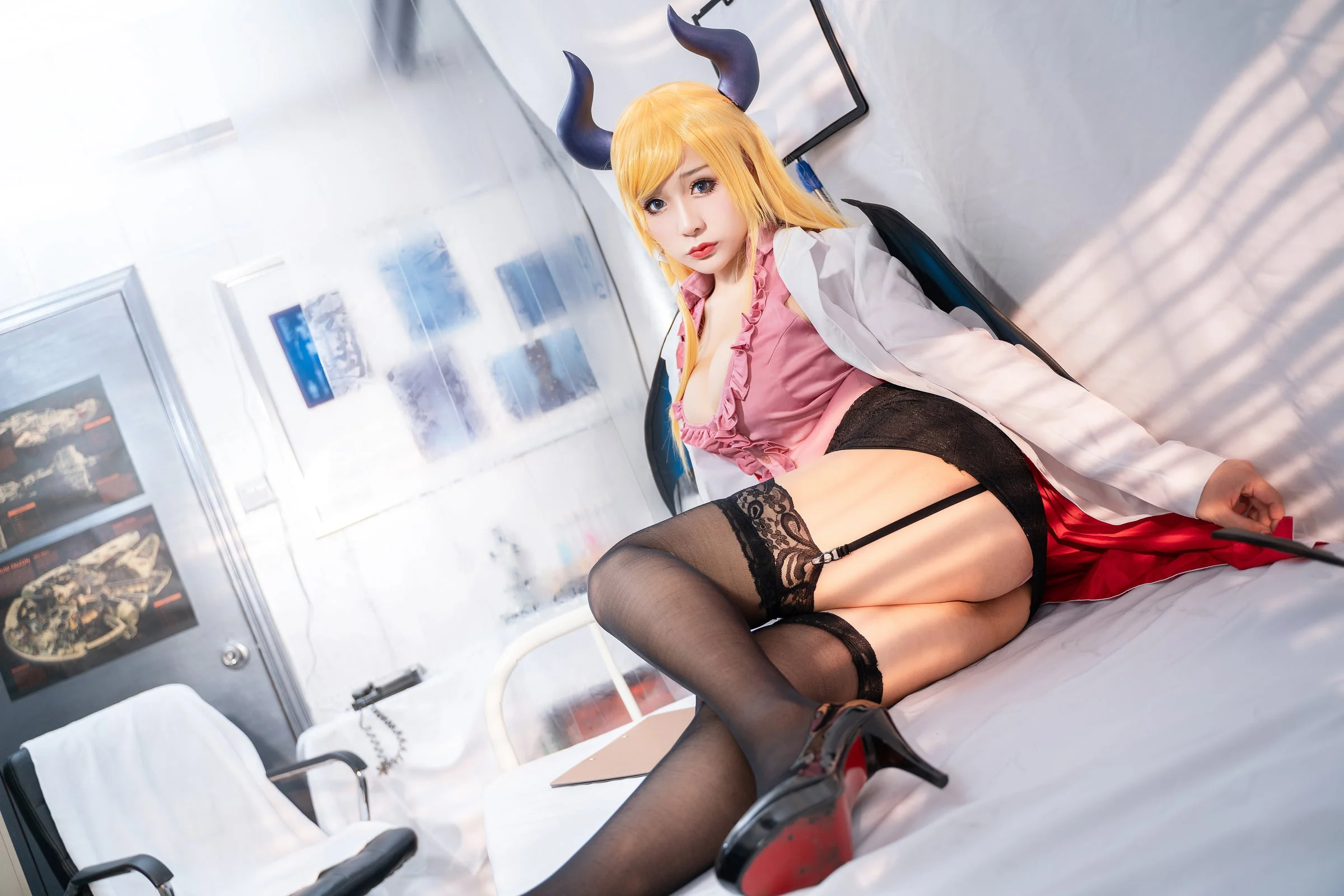 Đọc truyện hentai Tuyển tập Albums siêu phẩm Cosplay - Chap 731 - [Santou Miido] Teacher Kokku (Choko Iyutsuki)