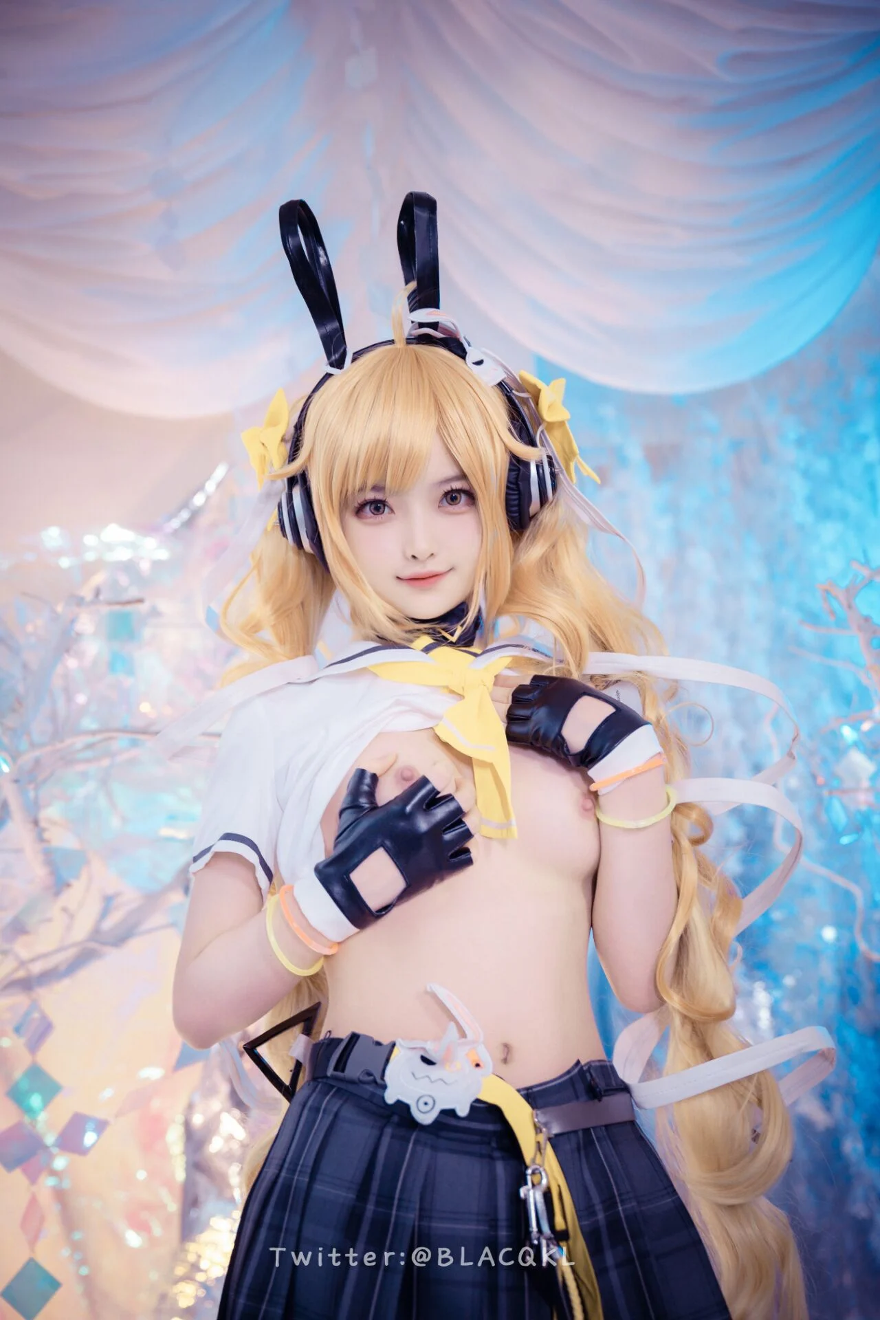 Đọc truyện hentai Tuyển tập Albums siêu phẩm Cosplay - Chap 600 - Bai Li loves chocolate - Angela