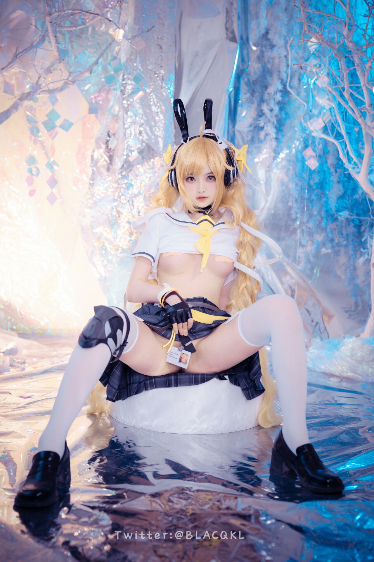 Đọc truyện hentai Tuyển tập Albums siêu phẩm Cosplay - Chap 600 - Bai Li loves chocolate - Angela