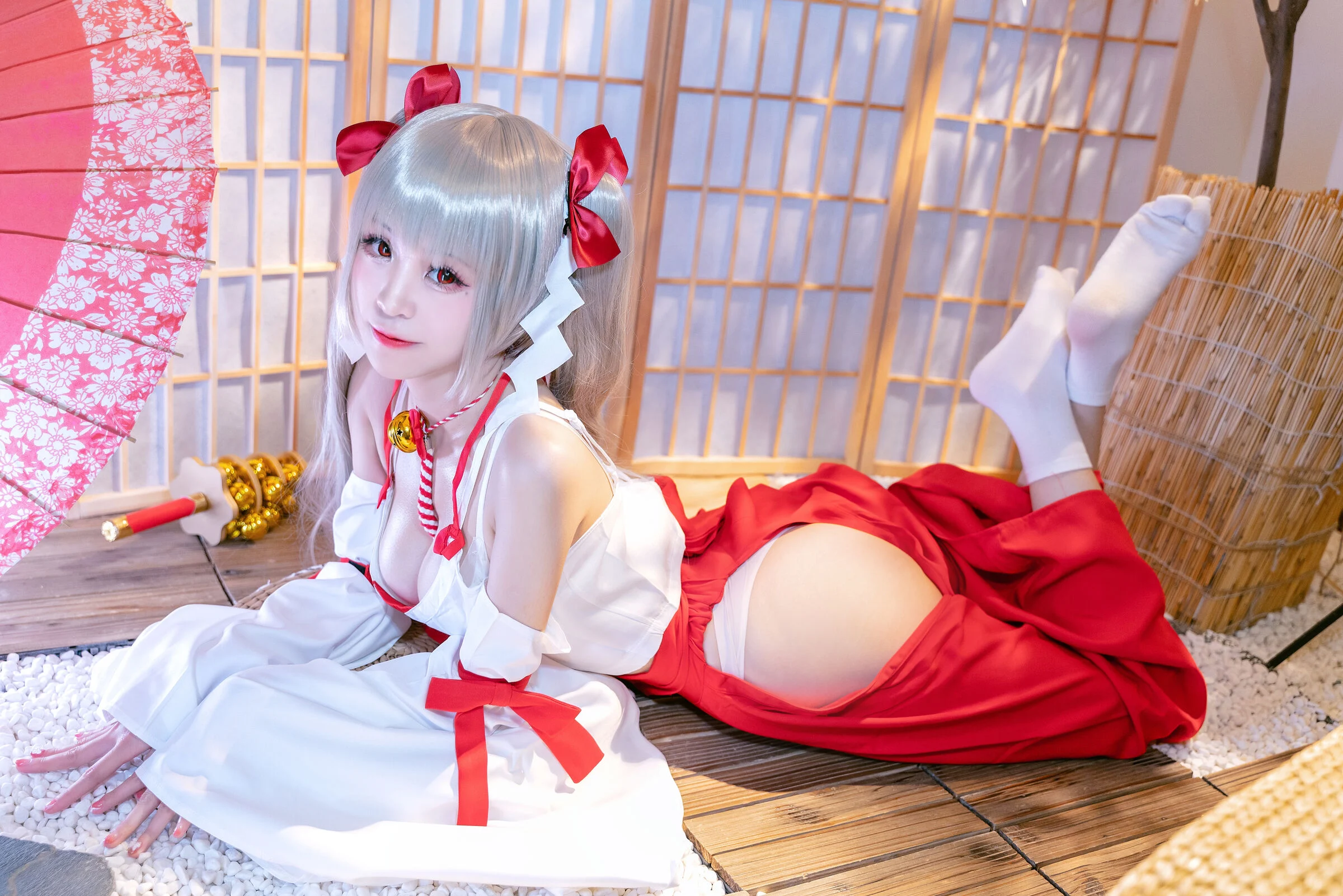 Đọc truyện hentai Tuyển tập Albums siêu phẩm Cosplay - Chap 615 - miko - Awesome witch