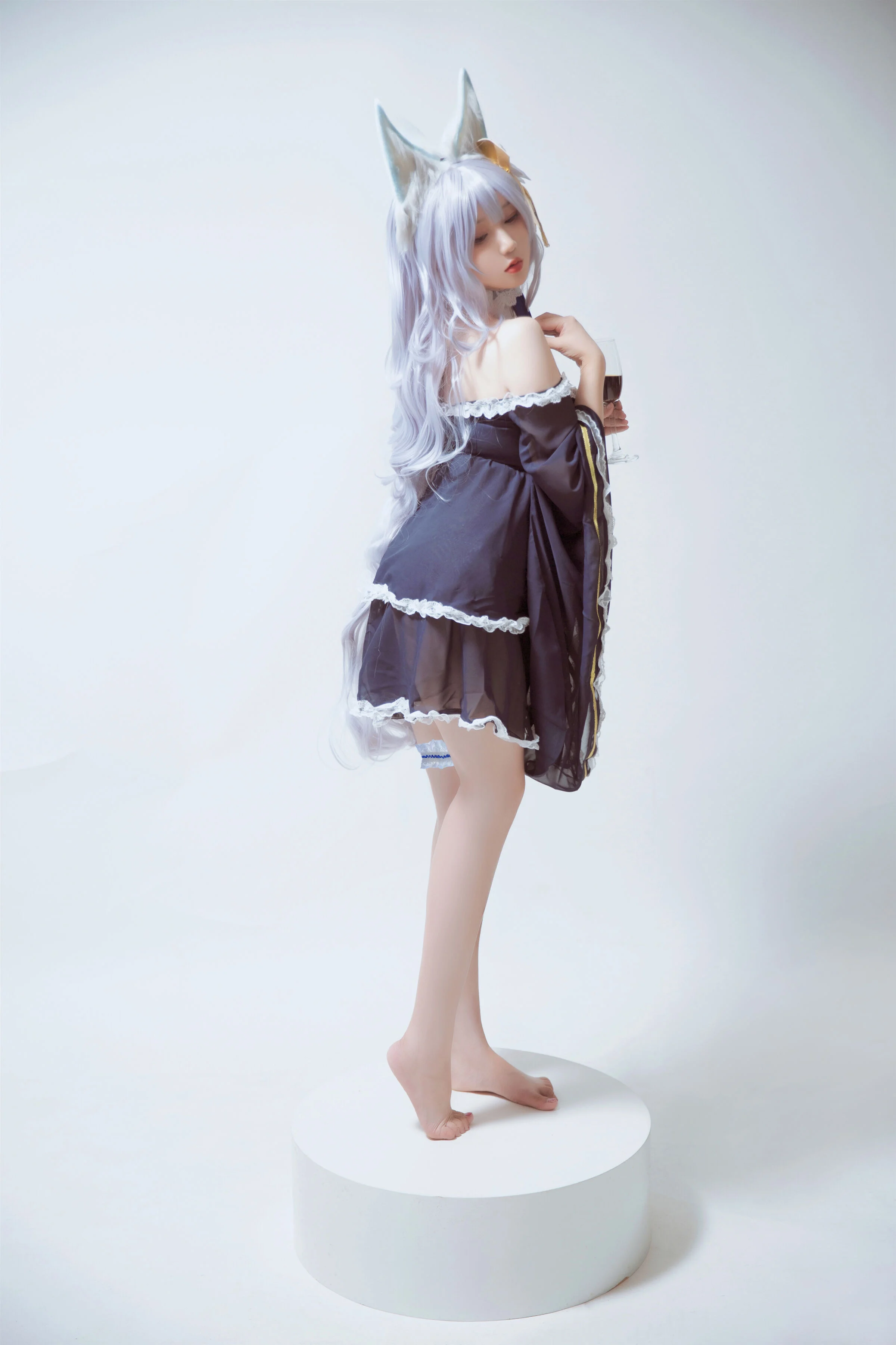 Đọc truyện hentai Tuyển tập Albums siêu phẩm Cosplay - Chap 585 - Ruby dip sauce Meimei - Azur Lane Shinano painter pajamas