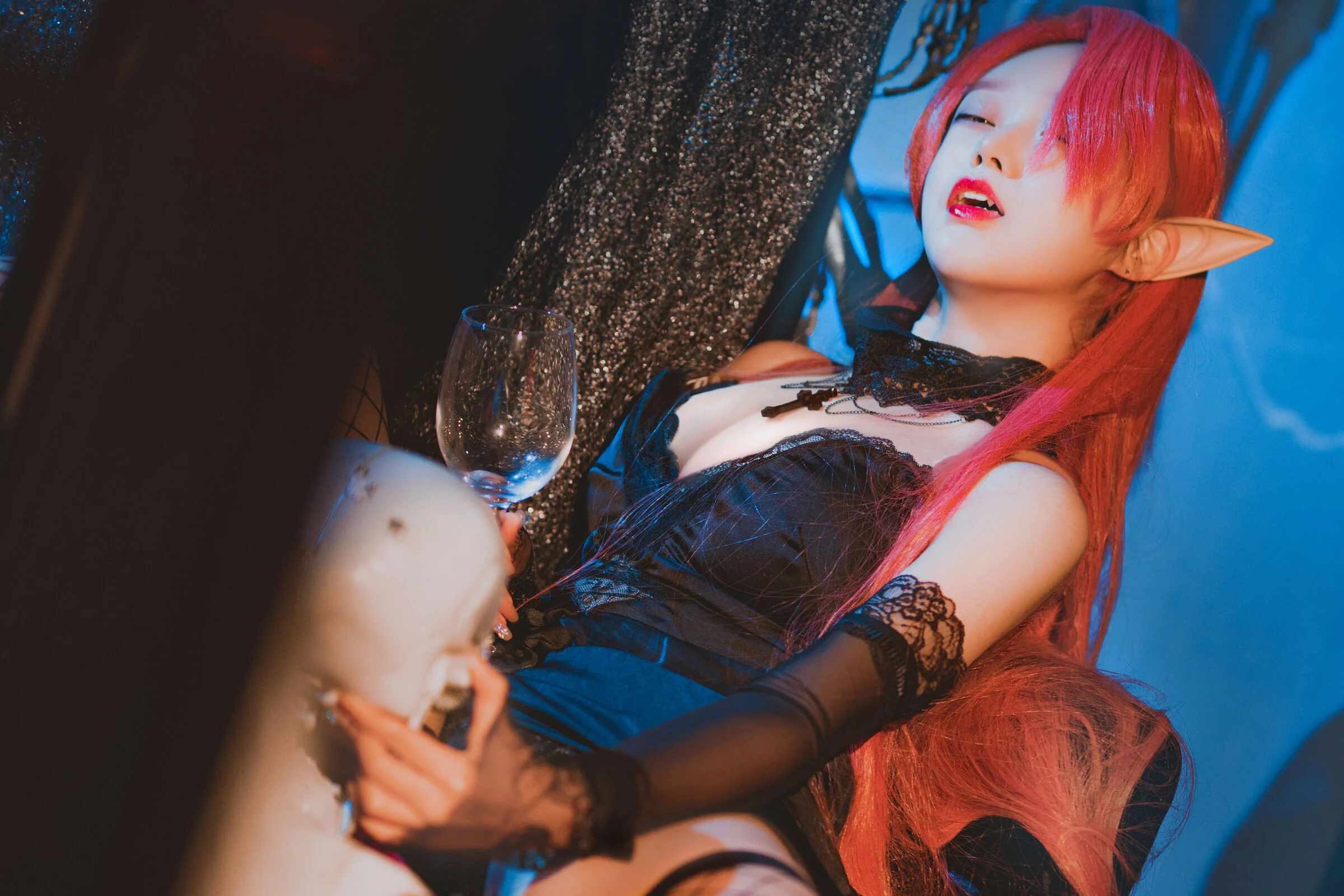 Đọc truyện hentai Tuyển tập Albums siêu phẩm Cosplay - Chap 474 - eloisesoft - The Blue Duke