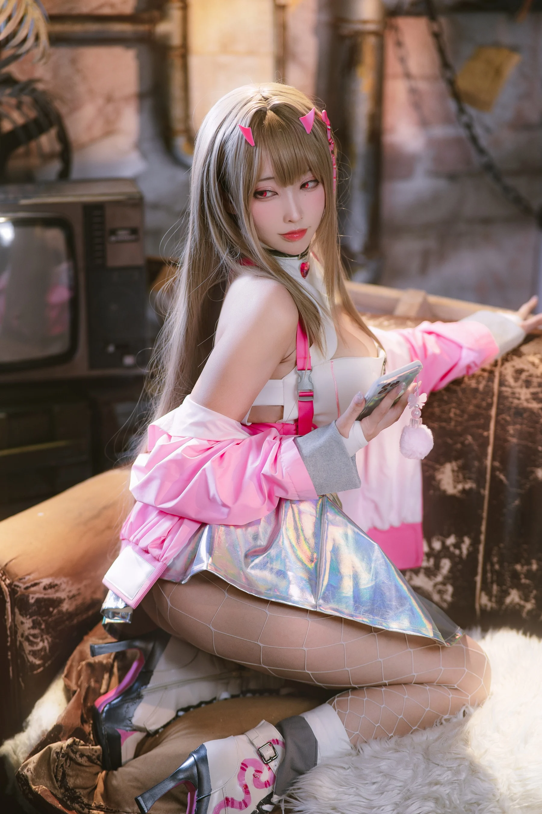 Đọc truyện hentai Tuyển tập Albums siêu phẩm Cosplay - Chap 338 - Sakura Miyamoto - Viper