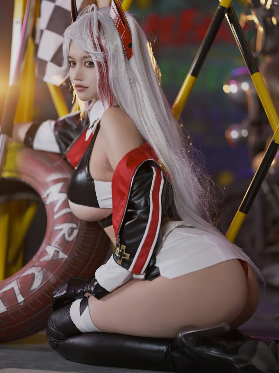 Đọc truyện hentai Tuyển tập Albums siêu phẩm Cosplay - Chap 439 - Chiyo Ogura - Captain Figure Racing Eugen