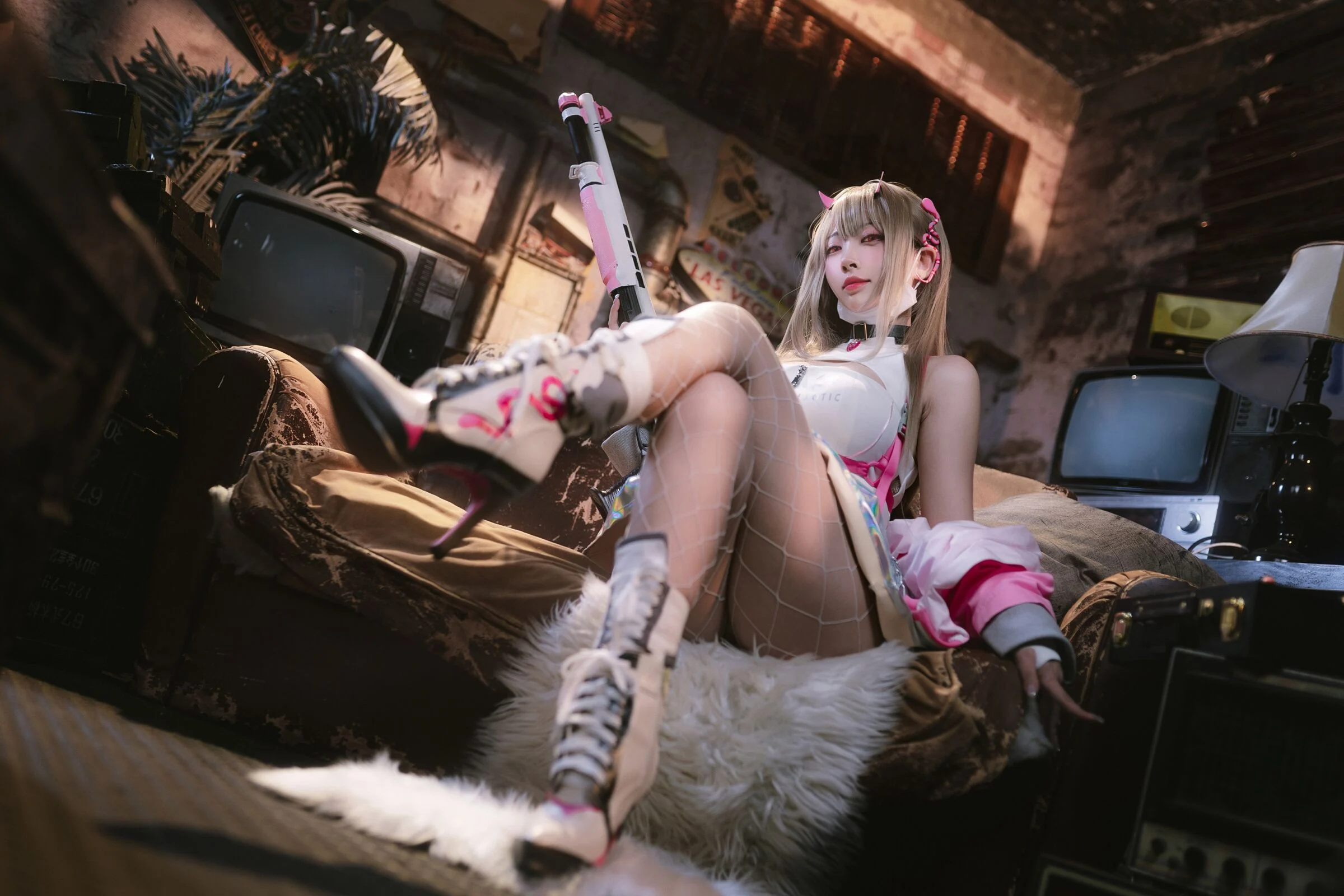 Đọc truyện hentai Tuyển tập Albums siêu phẩm Cosplay - Chap 338 - Sakura Miyamoto - Viper