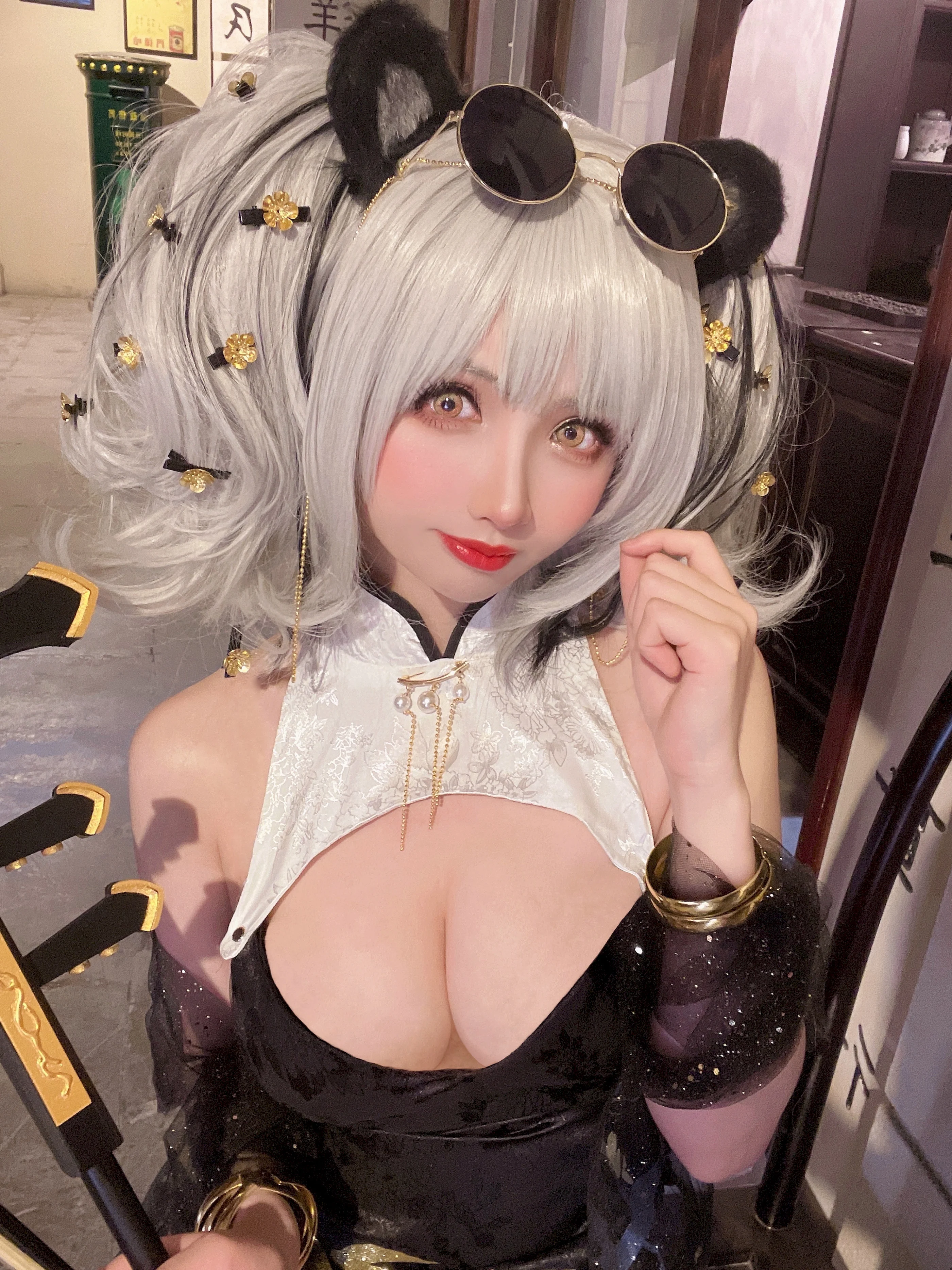 Đọc truyện hentai Tuyển tập Albums siêu phẩm Cosplay - Chap 477 - Rioko - Feater (Arknights)