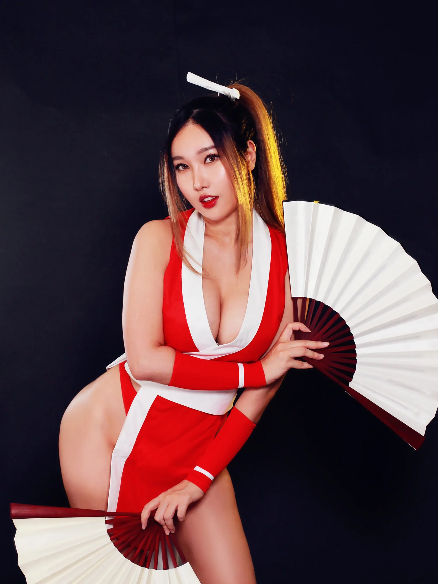 Đọc truyện hentai Tuyển tập Albums siêu phẩm Cosplay - Chap 563 - Rinnie Riot - Mai Shiranui