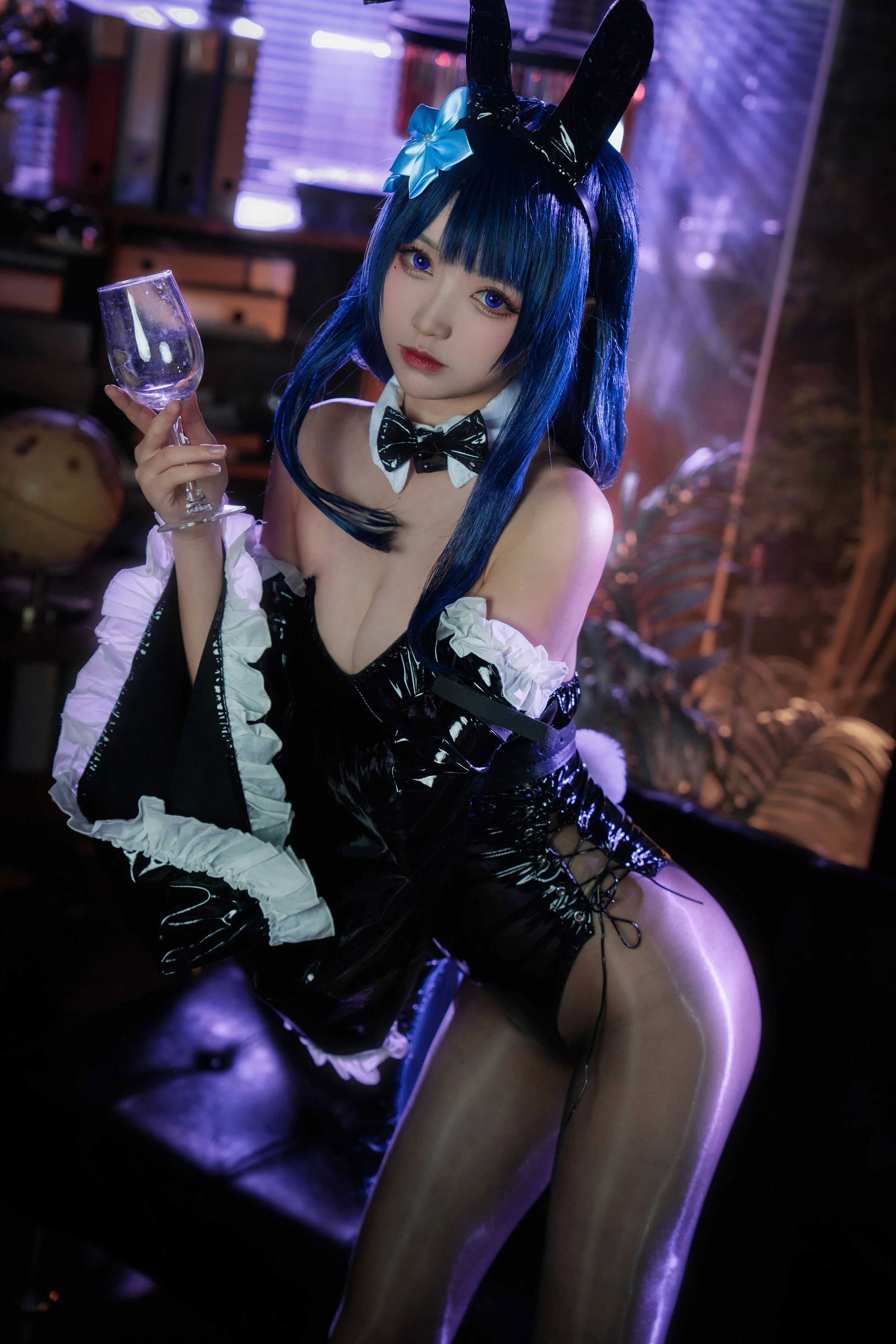 Đọc truyện hentai Tuyển tập Albums siêu phẩm Cosplay - Chap 151 - Cô gái thỏ tướng Genshin Raiden