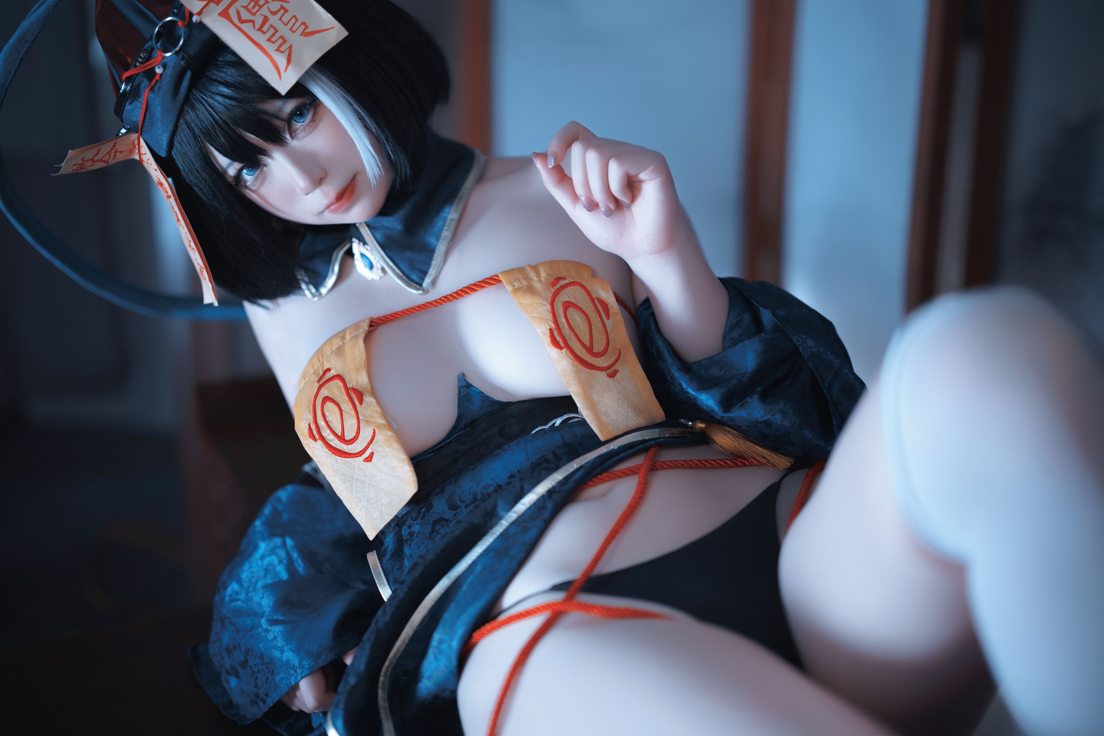 Đọc truyện hentai Tuyển tập Albums siêu phẩm Cosplay - Chap 560 - Yingluojiang w Azur Lane Huajia Zombie