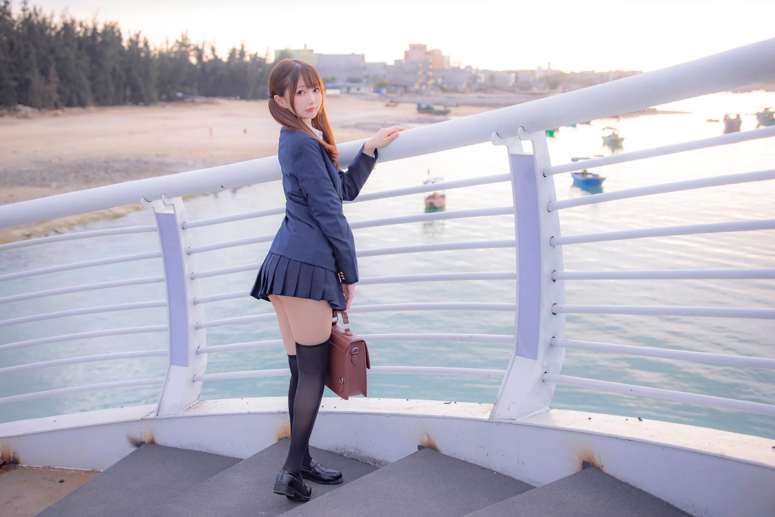 Đọc truyện hentai Tuyển tập Albums siêu phẩm Cosplay - Chap 360 - [Nagisa monster cat] Sau giờ học