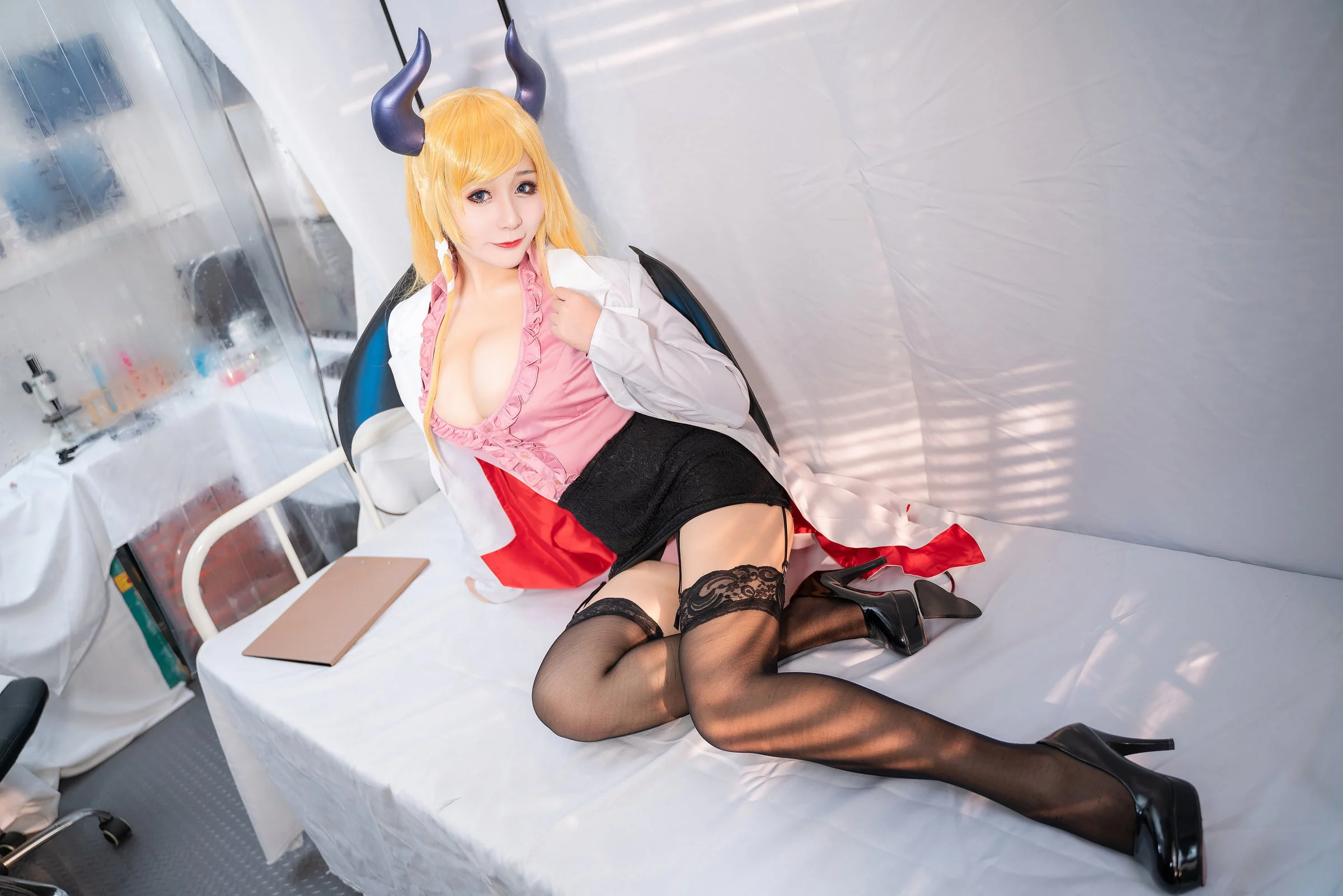 Đọc truyện hentai Tuyển tập Albums siêu phẩm Cosplay - Chap 731 - [Santou Miido] Teacher Kokku (Choko Iyutsuki)