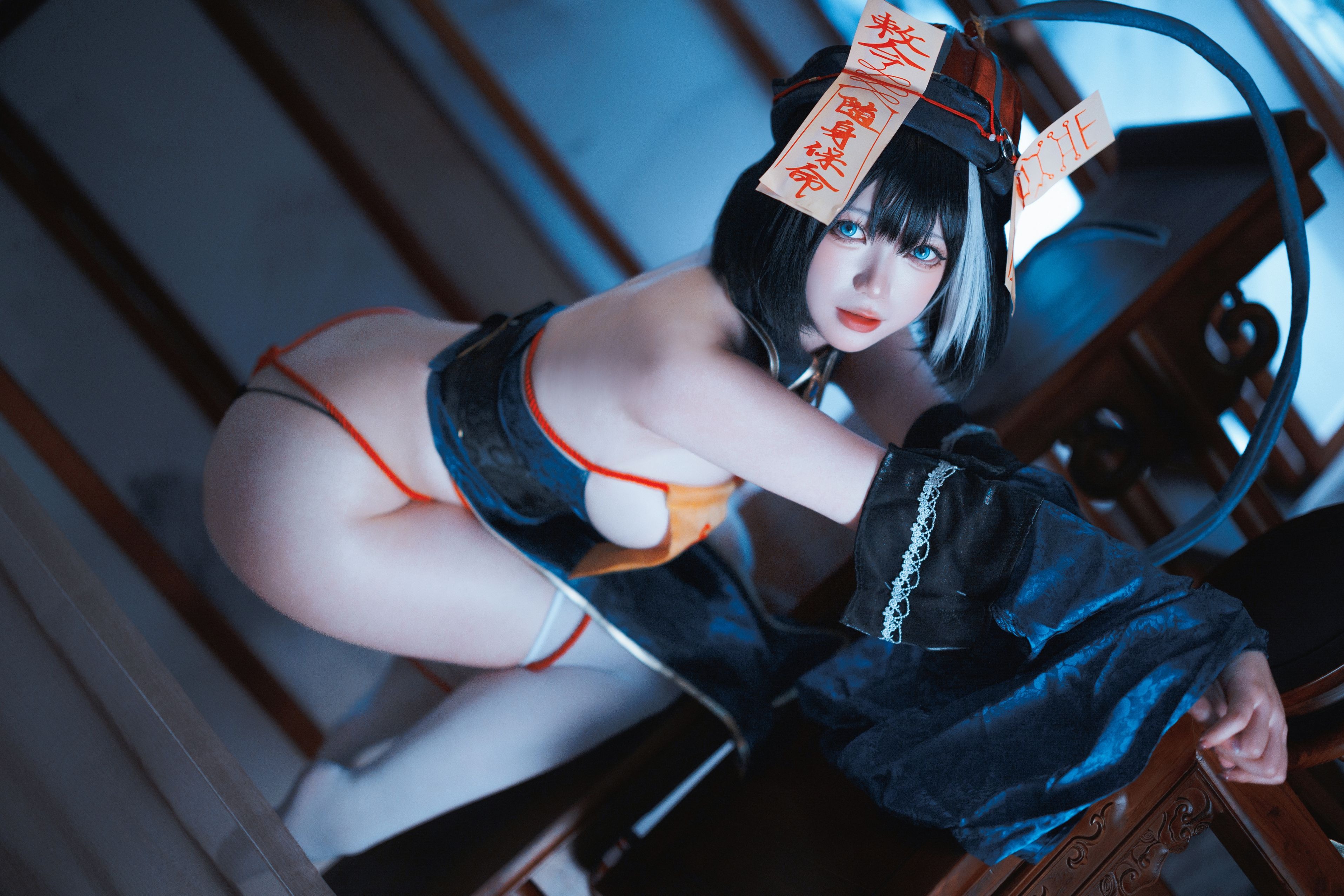 Đọc truyện hentai Tuyển tập Albums siêu phẩm Cosplay - Chap 560 - Yingluojiang w Azur Lane Huajia Zombie