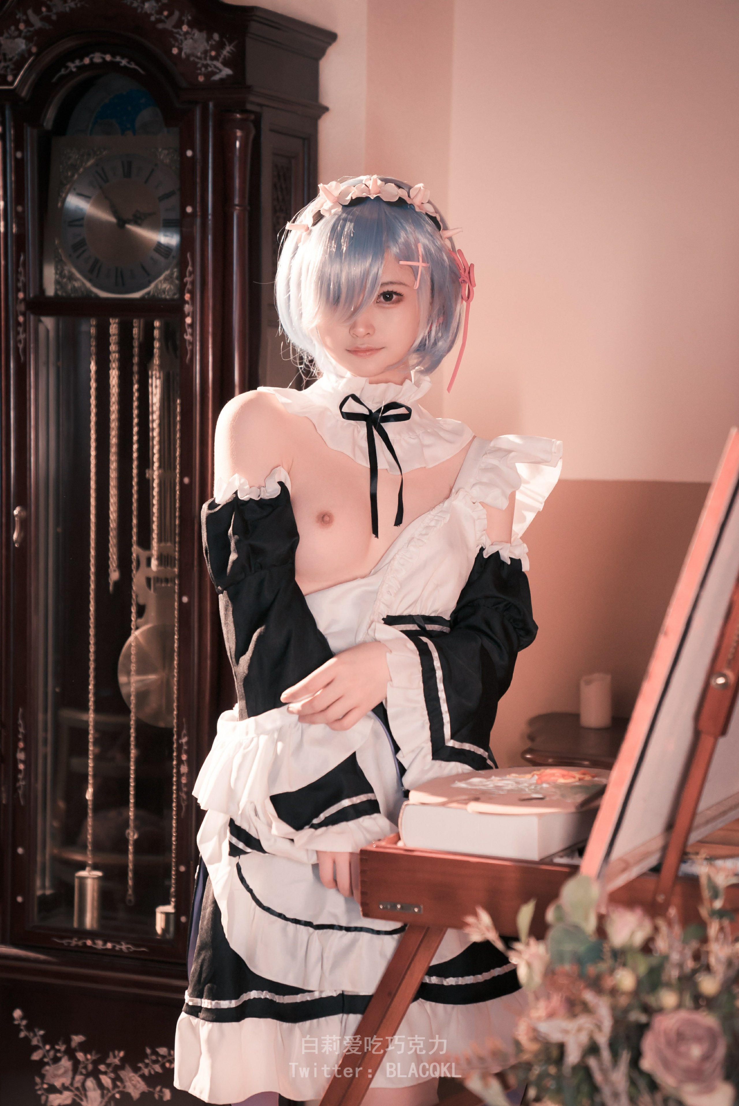 Đọc truyện hentai Tuyển tập Albums siêu phẩm Cosplay - Chap 497 - [Bai Li loves chocolate] Rem maid outfit