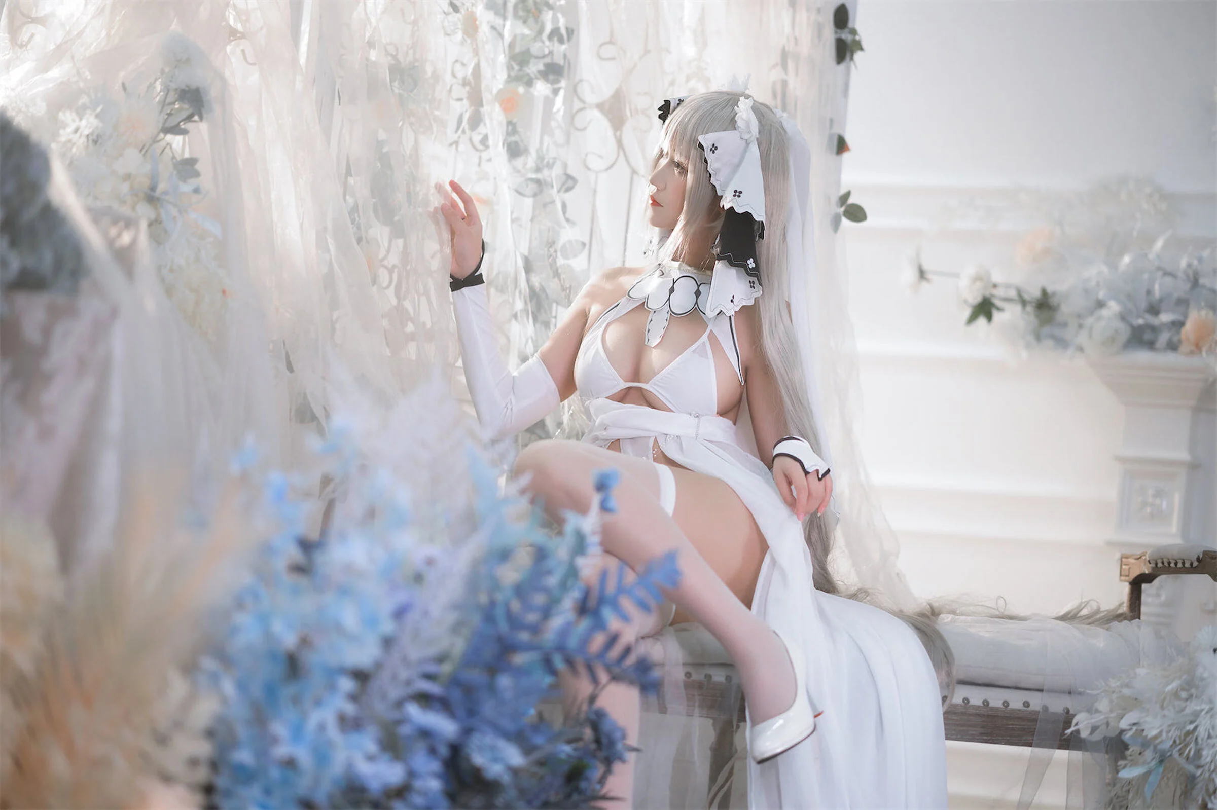 Đọc truyện hentai Tuyển tập Albums siêu phẩm Cosplay - Chap 532 - Three Degrees_69 Terrible White Veil