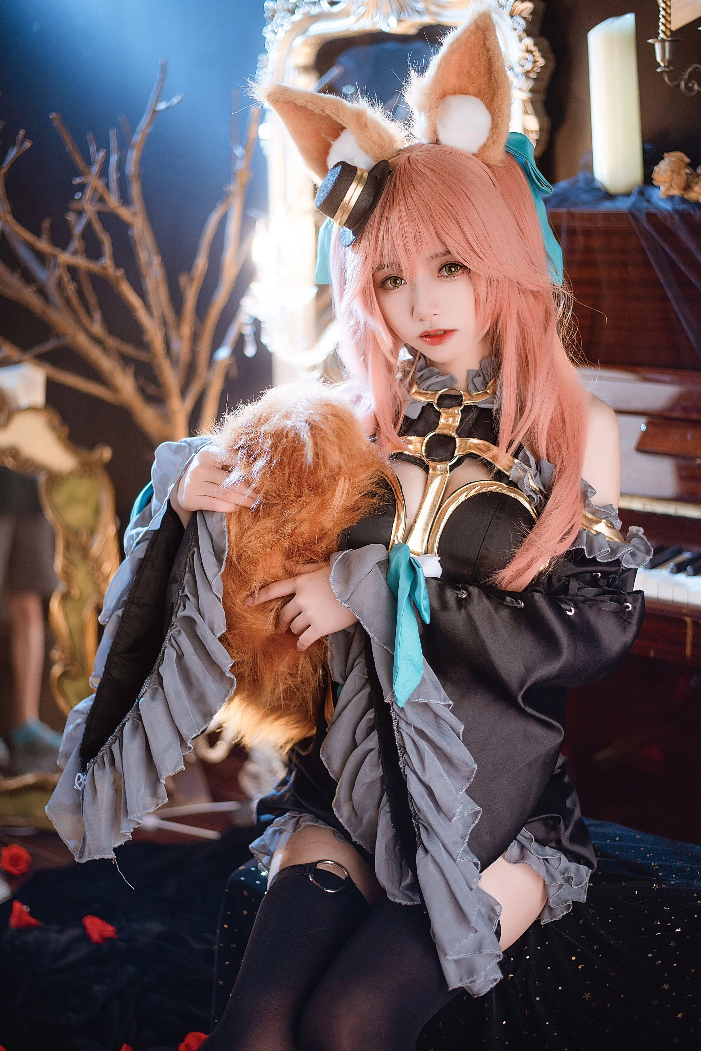 Đọc truyện hentai Tuyển tập Albums siêu phẩm Cosplay - Chap 499 - Big Curls and Small Curls - Tamamonomae is Black Magic Costume