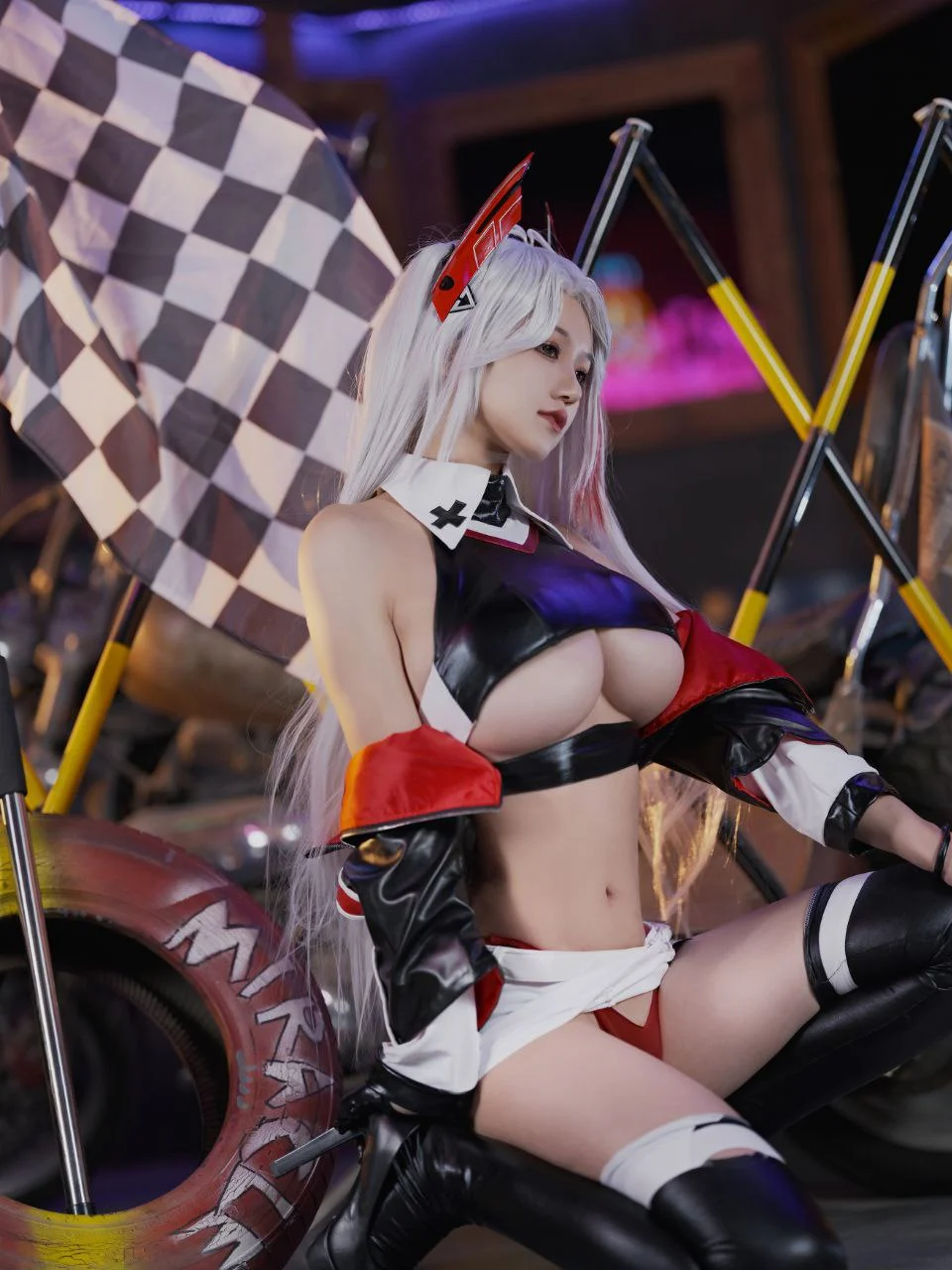 Đọc truyện hentai Tuyển tập Albums siêu phẩm Cosplay - Chap 439 - Chiyo Ogura - Captain Figure Racing Eugen