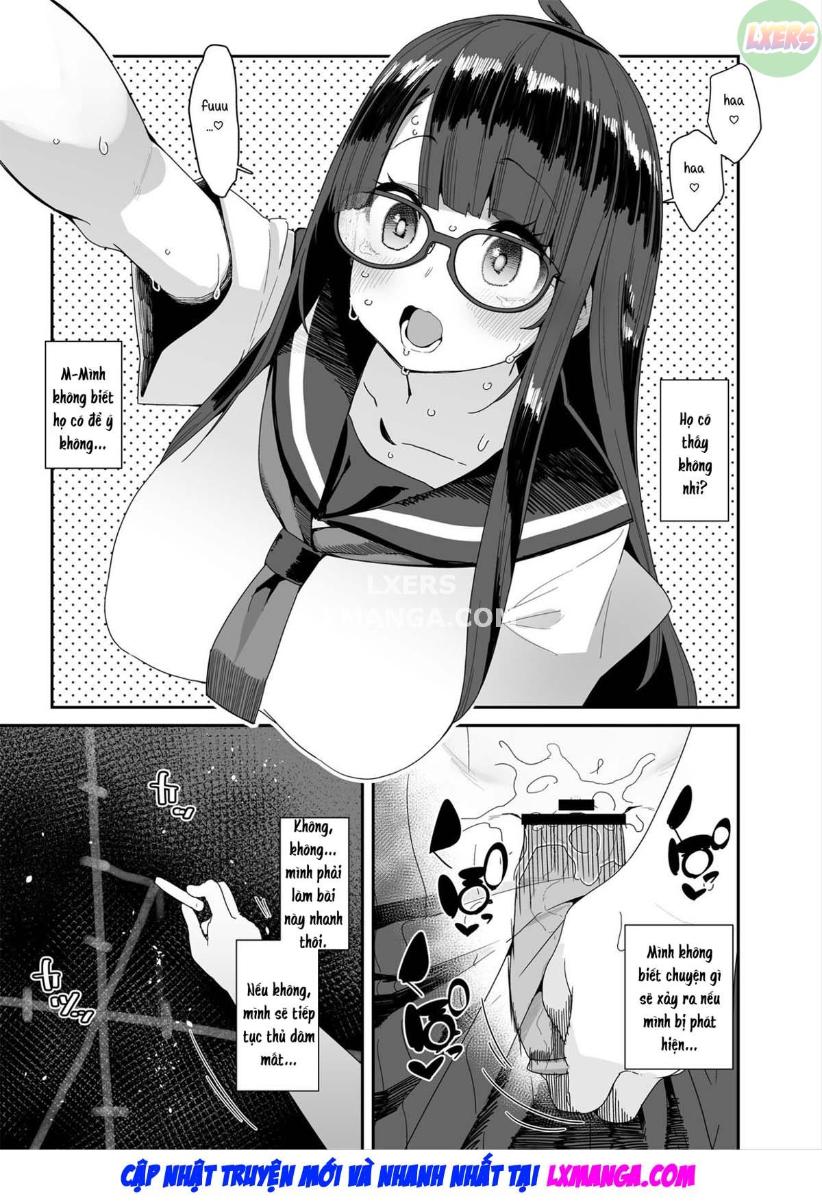 Đọc truyện hentai Câu chuyện về một JC đĩ, ngực to thủ dâm trong trường học - Oneshot